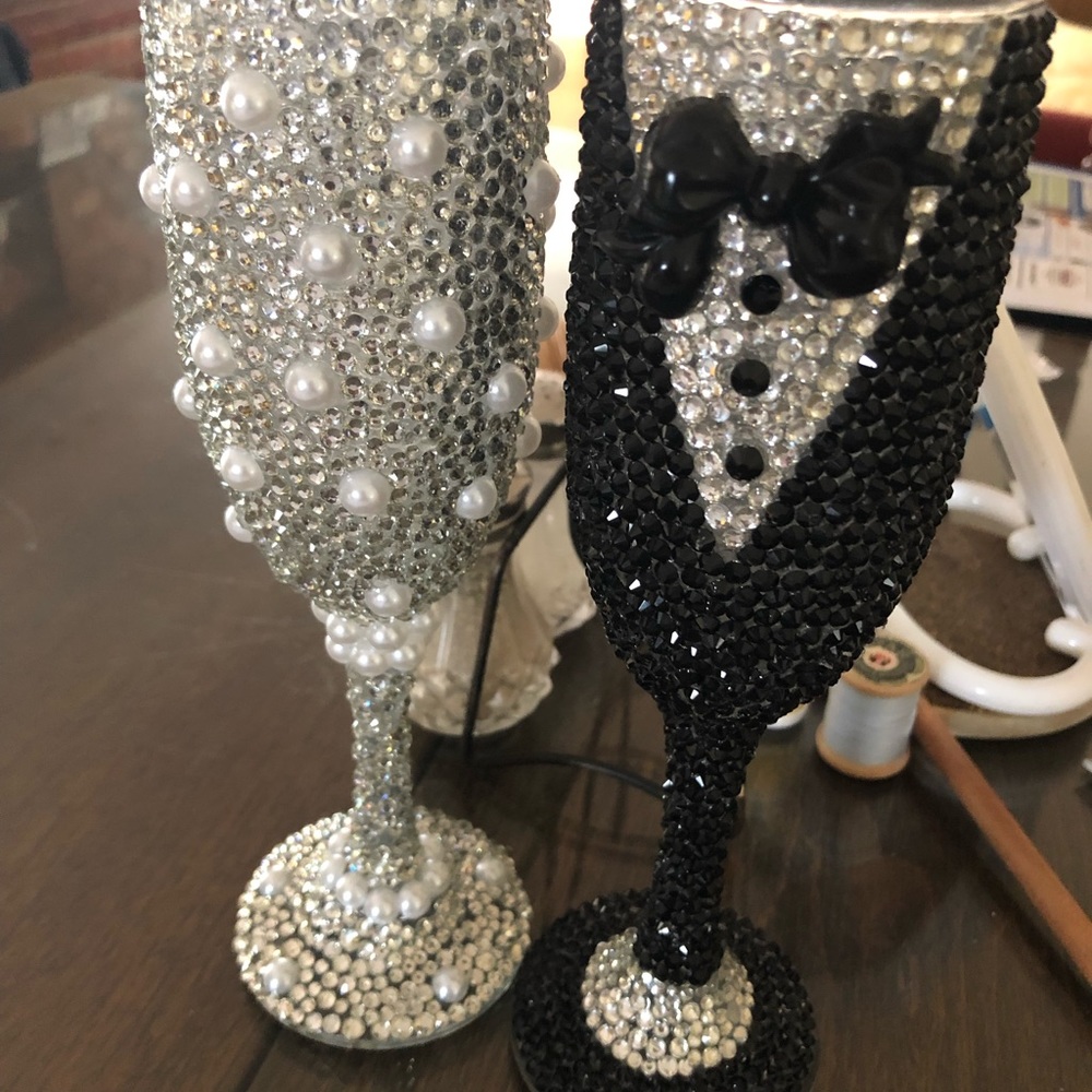His and her wine glasses